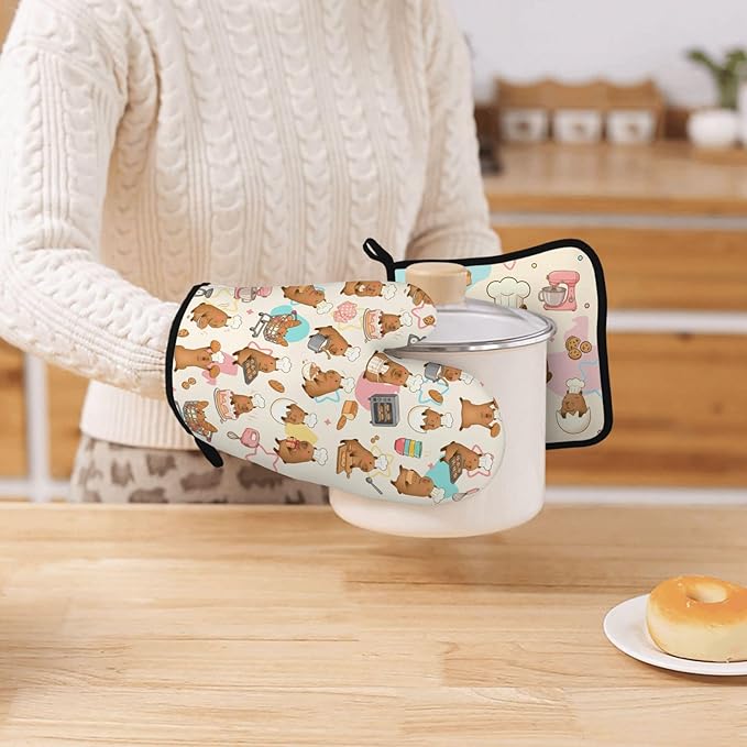 Capybara Gifts for Women, Funny Capybara Oven Mitt & Pot Holder Set, Heat Resistant Silicone Kitchen Mittens, Birthday Mother's Day Housewarming Gift Idea for Mom, Wife, BFF
