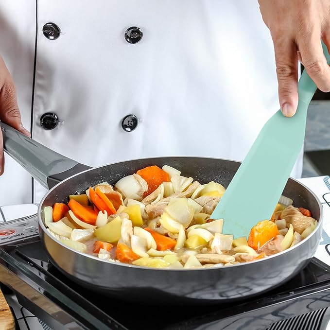 Zopeal 2 Pieces Crepe Spatula Silicone Narrow Skinny Flipper Long Heat Resistant Cooking Pancake Spatula Non Stick for Cooking Egg Burgers Pizza Pancake Steak Omelet(Light Blue)