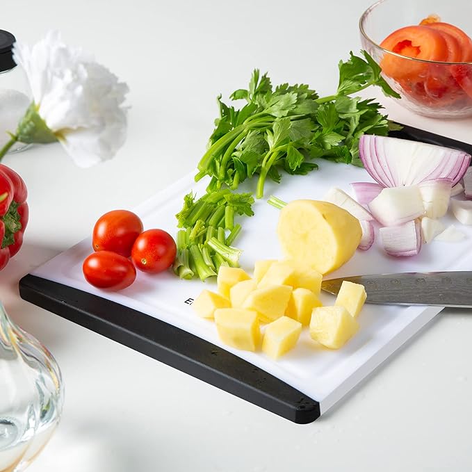 Empune Extra Large Cutting Boards, Plastic Cutting Boards for Kitchen (Set of 4) Cutting Board Set Dishwasher Safe Chopping Board with Juice Grooves Easy-Grip Handles, Black - Image 7