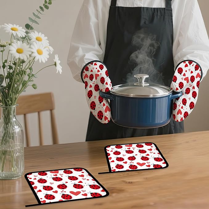 Cute Ladybug Oven Mitts and Pot Holders,Red Heart Heat Resistant Oven Mitts Gloves and Pot Holder for Home Kitchen Decorations Cooking Baking BBQ Gifts,Set of 4