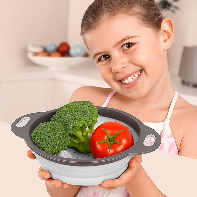 Round Silicone White Colander Collapsible – Foldable White Kitchen Strainer Small Collapsible Colander with Plastic Handles for Draining Vegetable and Fruit Silicone Kitchen Strainer for Pasta