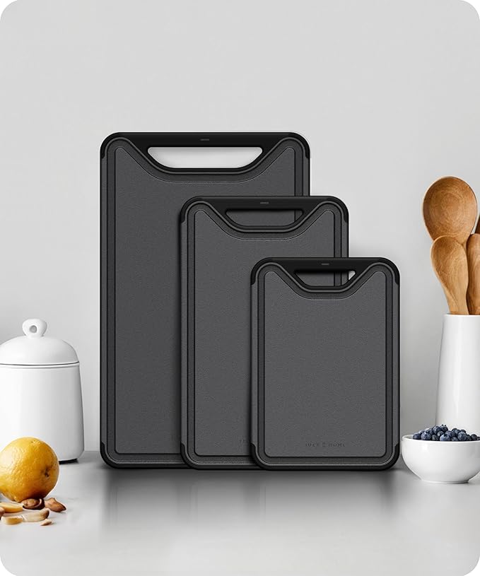 Cutting Boards for Kitchen, Plastic Cutting Board Set of 3, Dishwasher Safe Cutting Boards with Juice Grooves for Meat, Veggies, Fruits, Easy Grip Handle, Non-Slip (Black/Gray)