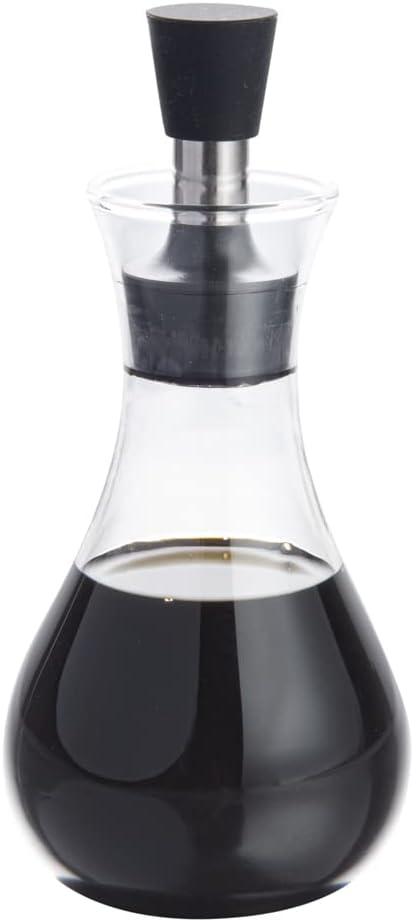 Restaurantware-Forma Professional 4 x 4 x 6 Inch Glass Oil Drizzler, 1 Borosilicate Glass Bottle Oil Dispenser - 8-Ounce Capacity, Stainless Steel Spout, Olive Dispenser, Silicone Cap, For Oils