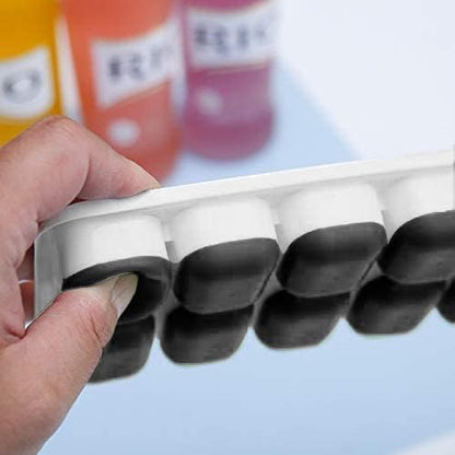 Set of 4 Stackable Silicone Ice Cube Trays with Removable Lids - Flexible, Spill-Resistant, Dishwasher Safe (Black) - Image 4