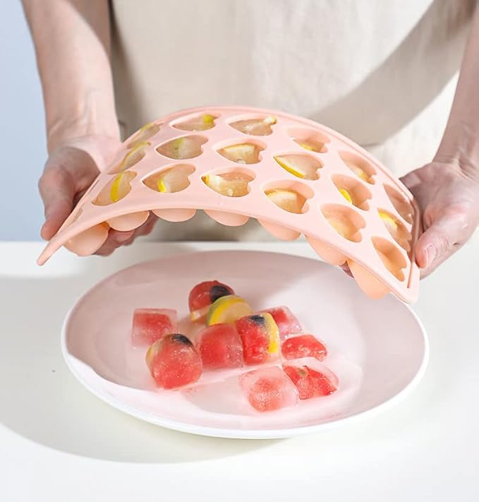 Heart-Shaped Ice Cube Trays With Lid- 21 Holes Silicone Fun Shape Ice Cube Tray, BPA Free and Dishwasher Safe, Mini Cute Shape Ice Cube Mold, Easy to Remove With Lid