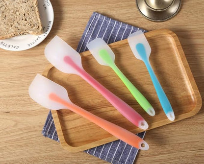 HiramWare Silicone Spatula Set of 4 - Heat Resistant Flexible Spatula 450F with Stainless Steel Core - Food Grade Premium Good Grip Kitchen Utensils - Seamless, Heavy Duty, BPA Free, Dishwasher Safe - Image 7