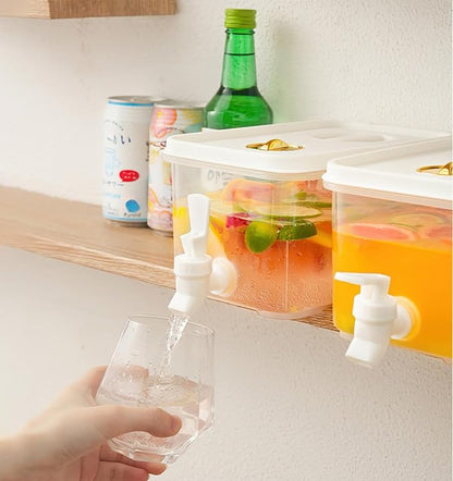 Beverage Drink Dispenser for Fridge, Plastic Beverage Dispenser with Spigot，Juice Container Sealed with Filter Screen，Cold Hot Drink Jug for Christmas Party Supplies (4PCS 1 Gallon)