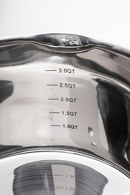 David Burke Gourmet Pro Stature Stainless Steel 4-Qt Sauce pot with Glass Straining Lid and Pour Spouts, EZ-Grip Riveted Handles for Durability and Control, Oven Safe - Brushed Gray