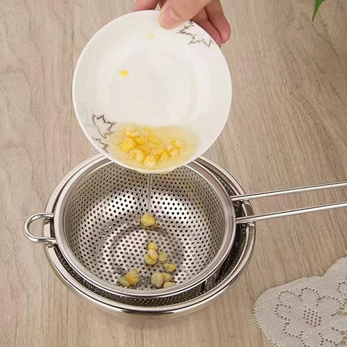 Stainless Steel Colander Fine Mesh Colander with Long Handle, Kitchen Metal Food Strainers with Resting Feet for Strain, Rinse, Fry, Steam or Cook Vegetables & Pasta & Wash fruits(COLOR:silver) - Image 9