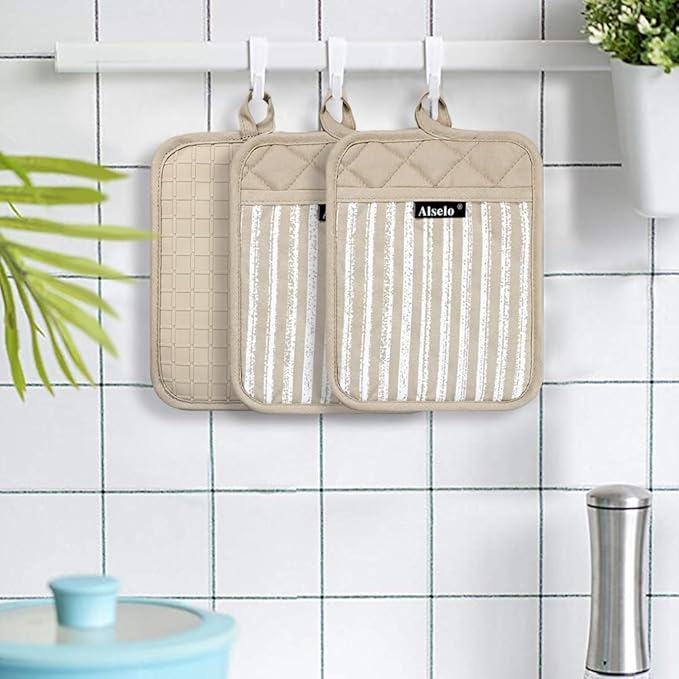 Alselo Silicone Pot Holders Set of 3 Heat Resistant & Non Slip Potholders, Professional Oven Hot Pads with Pockets Mitts for Kitchen Cooking Baking Barbecue (Khaki, 3) - Image 6