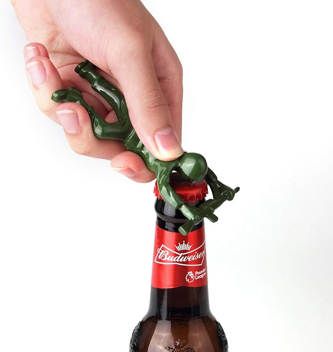 Creative 3D Army Man Bottle Opener,Unique Easy Opening Bottle Opener for Beer and beverage （Green ）
