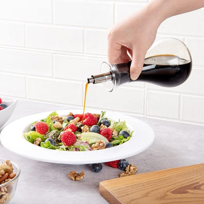 Restaurantware-Forma Professional 4 x 4 x 6 Inch Glass Oil Drizzler, 1 Borosilicate Glass Bottle Oil Dispenser - 8-Ounce Capacity, Stainless Steel Spout, Olive Dispenser, Silicone Cap, For Oils