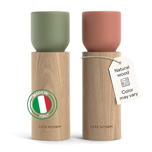 LARS NYSØM Wooden Salt and Pepper Grinder Set Manual - Salt and Pepper Mills with Adjustable Ceramic Grinder - Elegant Beechwood Pepper and Salt Mill Set for Dining Table (Red/Green)