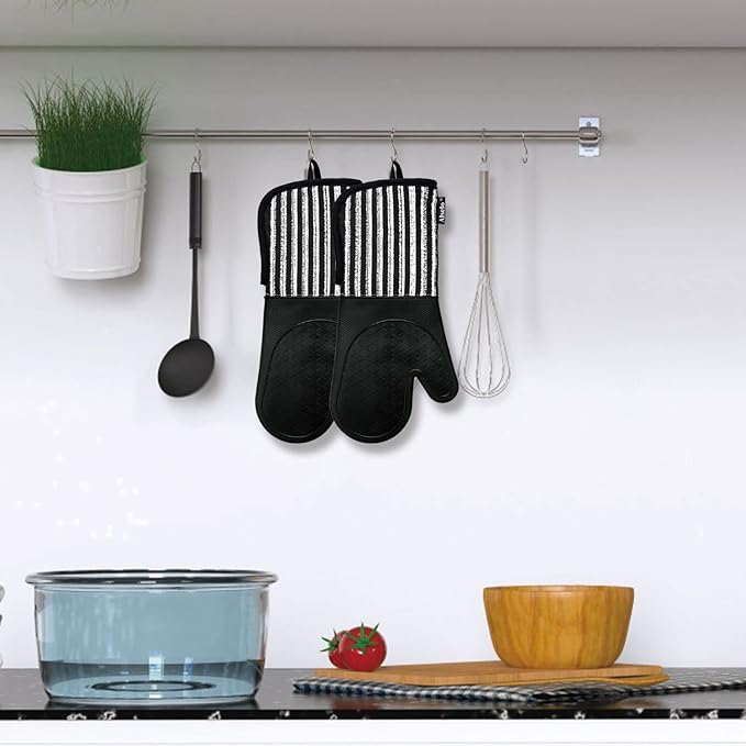 Alselo Silicone Oven Mitts Heat Resistant 932℉ with Waterproof & Non-Slip Kitchen Mittens, Set of 2 Extra Long Oven Gloves with Soft Cotton Terry Lining for Baking Cooking Barbecue (2, Black Mitts) - Image 7