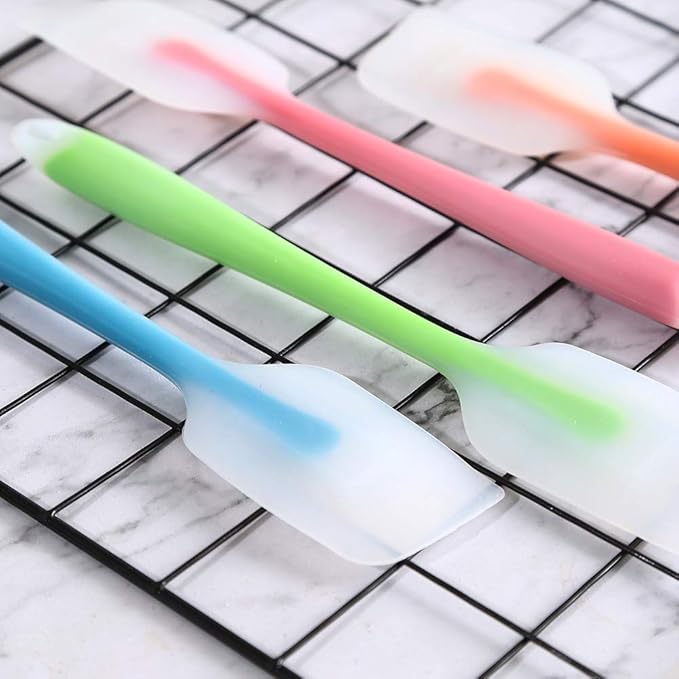 HiramWare Silicone Spatula Set of 4 - Heat Resistant Flexible Spatula 450F with Stainless Steel Core - Food Grade Premium Good Grip Kitchen Utensils - Seamless, Heavy Duty, BPA Free, Dishwasher Safe - Image 2