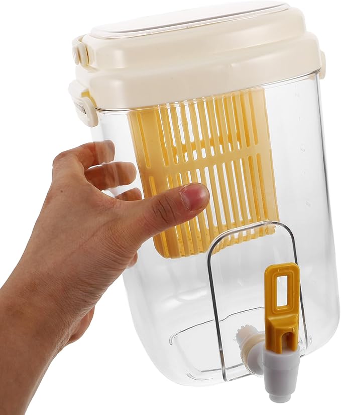 Drink Dispenser for Fridge with Filter Screen, 2L Leak-proof Plastic Beverage Dispenser with Spigot for Iced Tea, Lemonade, Juice, Water Pitcher Container for Bbq, Picnic & Partie (Yellow)
