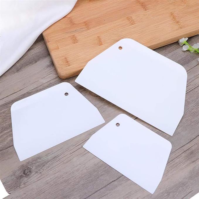 Luckycivia 3-Piece Trapezoidal Plastic Scraper - Multi-Function Kitchen Tool for Pizza Dough, Pastry, Cake (White) - Image 3