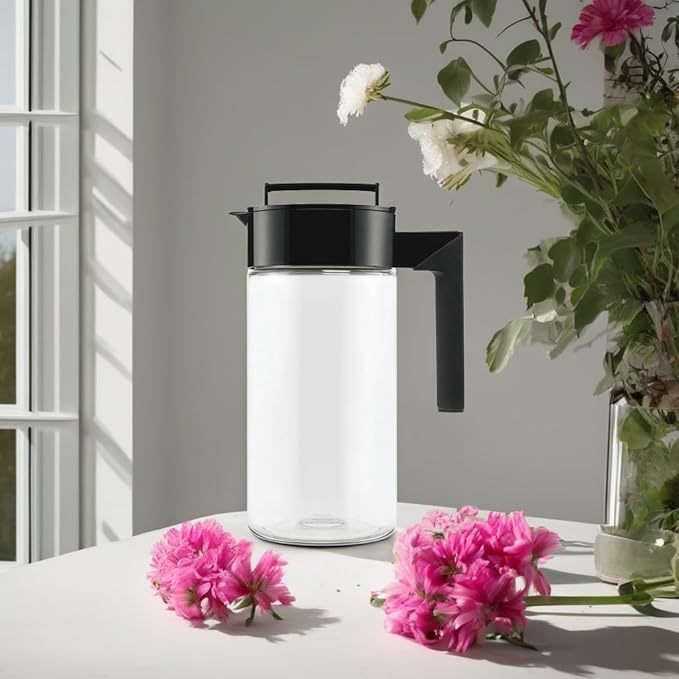 Takeya Airtight Pitcher - Durable BPA-Free Eastman Tritan Odor/Stain-Resistant Leakproof Lid for Iced Tea/Water Easy-Grip Silicone Handle Spill-Free Spout Fridge-Friendly Made in USA 1 Quart/Black - Image 5