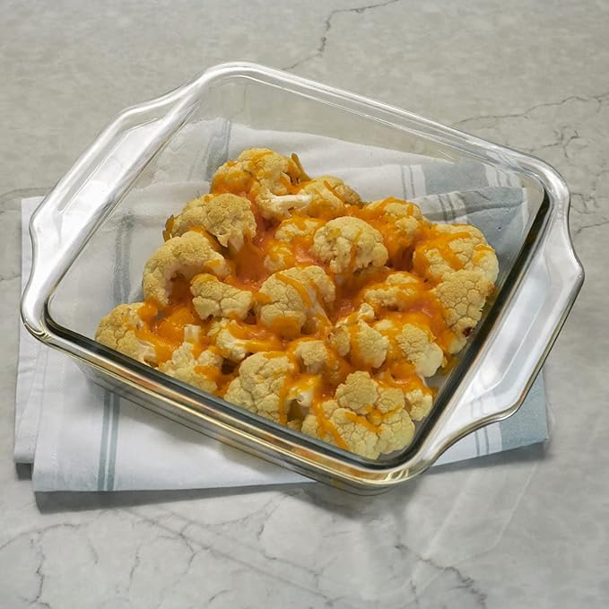 Anchor Hocking 8 Inch Square Cake Dish with TrueLock Locking Lid Bakeware, Clear - Image 5