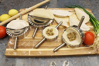 KAYCROWN 3.25 Inch Empanada Press, Stainless Steel Dumpling Maker Dough Cutter Dumpling Mold for Empanada, Dumpling, Ravioli, Pierogi, Turnovers, Calzone (S: 3 1/4 inch)