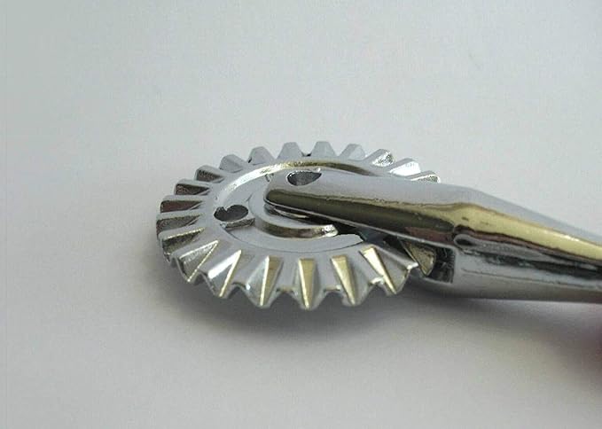 Tredoni 1.6" Pastry Wheel - Dough Stamp Cutter/Crimper, Pasta/Ravioli/Pie Maker, 4cm Stainless Steel Wheel Wooden Handle - Image 9