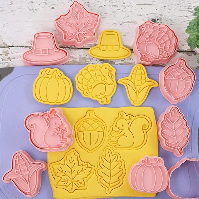 8-Pcs Thanksgiving Cookie Cutters Set 3D Pumpkin, Turkey, Corn, Maple leaf, Hazelnut, Squirrel Cookie Cutters for Party Baking Decoration