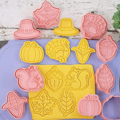 8-Pcs Thanksgiving Cookie Cutters Set 3D Pumpkin, Turkey, Corn, Maple leaf, Hazelnut, Squirrel Cookie Cutters for Party Baking Decoration