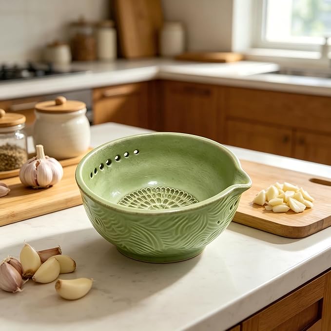Garlic Grater Bowl 7-hole 2-in-1Kitchen Spanish Handheld Herb Stripper Ceramic Wasabi Cheese Spoon Ginger Spice Grinding Bowl Tool
