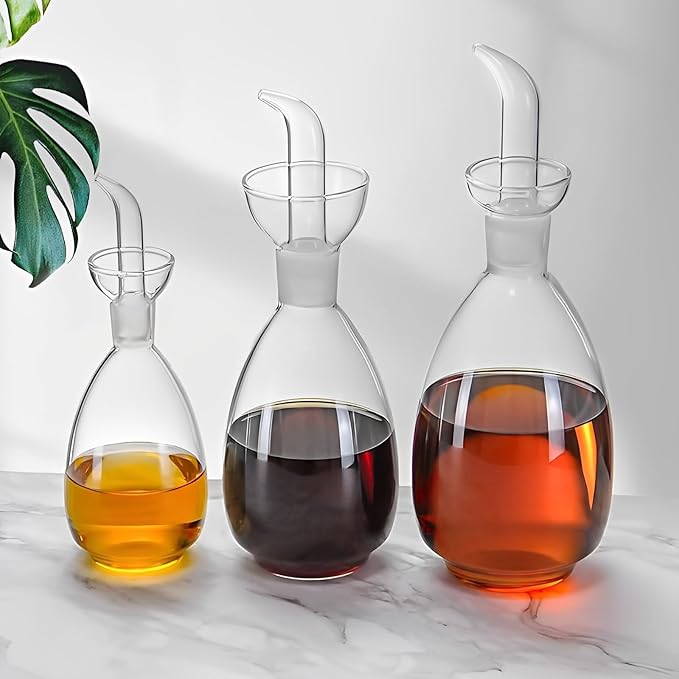 Affogato Glass Oil Bottle with Spout, Olive Oil Dispenser Vinegar Drizzler Pourer Stopper Pot, Soy Sauce Vinegar Cruet Non Drip Heat-Resistant for Cooking Kitchen Restaurant BBQ (10 oz)