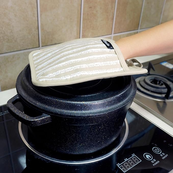 Alselo Silicone Pot Holders Set of 3 Heat Resistant & Non Slip Potholders, Professional Oven Hot Pads with Pockets Mitts for Kitchen Cooking Baking Barbecue (Khaki, 3) - Image 5