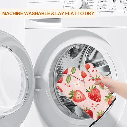 Strawberry Daisy Pattern Oven Gloves and Hot Pads Set - Heatproof Hand Protection for Baking, Grilling, Cooking 4Pcs
