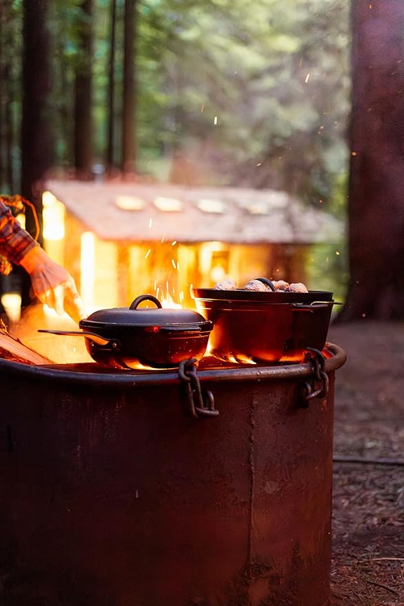 GSI Outdoors Guidecast 7qt Dutch Oven | Cast Iron Dutch Oven for Camping, Cabin and Home Kitchen