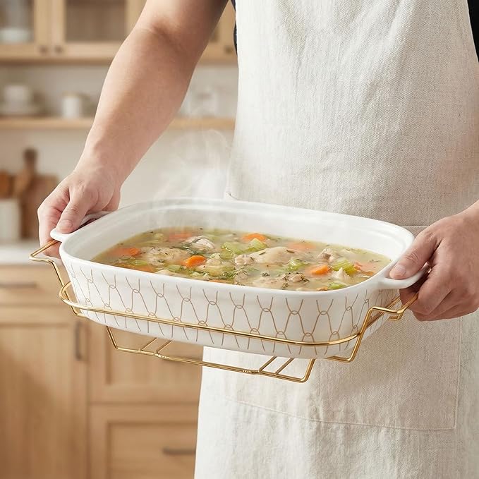13" x 9" Ceramic Casserole Dish with Glass Lid and Rack, 68 ounce Serving Soup Tureen,Chafing Dish for Buffet, Family Food preserve Tray, Catering Casserole for Party Style, White