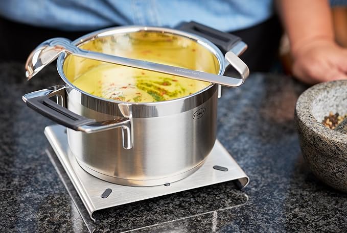 Rösle Stainless Steel Sauce Ladle, Flat Handle, 1.7-Ounce - Image 2