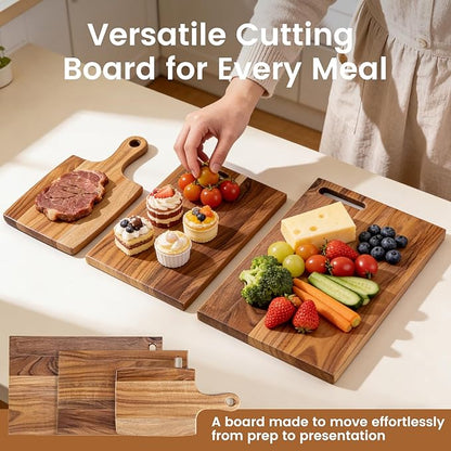 Acacia Wood Cutting Board Set of 3 with Stand – Kitchen & Charcuterie Serving Boards, Multi-Size Wooden Chopping Boards for Meat, Veggies & Fruit, Easy Clean & Space-Saving Display