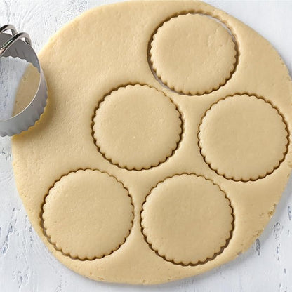 ALLTOP 5 Piece Round Biscuit Cutters with Handle, Stainless Steel Circle Cookie Cutter with Fluted Edge, Professional Baking Essential Tool for Pastry,Scone,Donut - Image 2