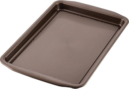 Circulon Nonstick Bakeware, Nonstick Cookie Sheet / Baking Sheet - 10 Inch x 15 Inch, Chocolate Brown by Circulon
