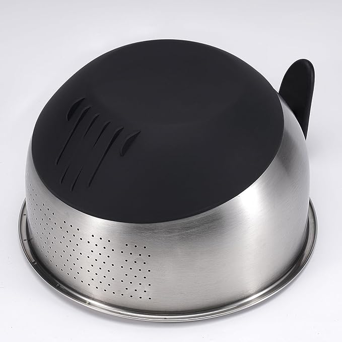 Rice Strainer Bowl Quinoa Washer whit Handle Stainless Steel Colander Versatile Side Drainers for Washing Cleaning Rinsing Fruits, Vegetables, and Beans - Tilting Non-slip Silicone Bottom