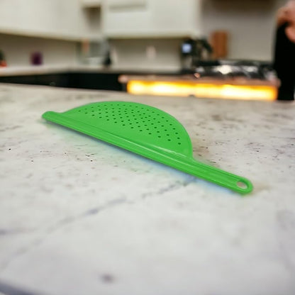 Handy Housewares Handheld Plastic Pot Drainer, Noodle & Pasta Strainer with Handle - Fits up to 9" Pots - Green (3 Pack)