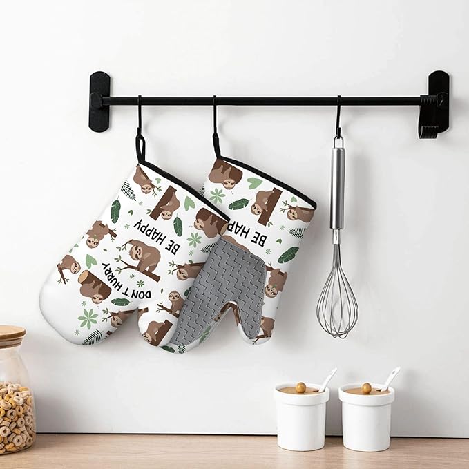 Sloth Gifts for Women, Funny Sloth Oven Mitt & Pot Holder Set, Heat Resistant Silicone Kitchen Mittens, Birthday Mother's Day Housewarming Gift Idea for Mom, Wife, BFF