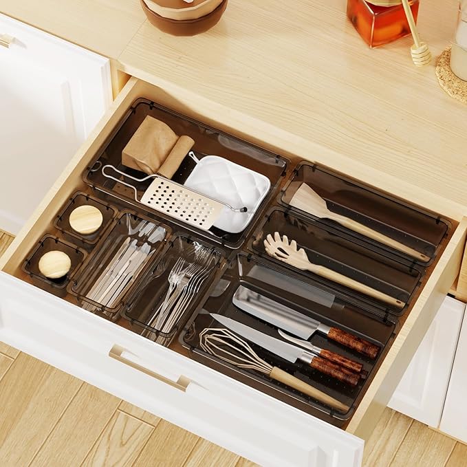 WOWBOX 32 PCS Clear Plastic Drawer Organizer Set, 4 Sizes Desk Drawer Organization and Storage Containers for Makeup, Cosmetics, Jewelry and Gadgets in Kitchen, Bathroom, Bedroom, Office, Clear Black - Image 7