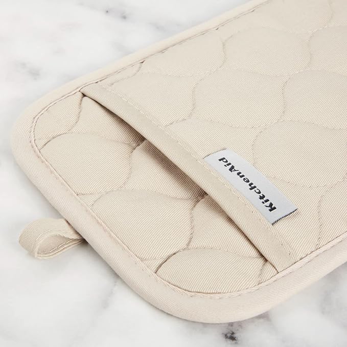 KITCHENAID Quilted Cotton Terry Cloth Oven Mitt, Pot Holder, Kitchen Towel 4-Pack Set, Heat Resistant, Silicone Grip, 16"x26", 7"x13" & 7"x10", Milkshake - Image 5