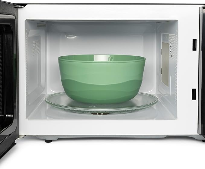 Pera Mixing Bowls with Lids Set, 8 Piece (4 Bowls + 4 Airtight Lids), BPA Free Nesting Kitchen Bowl Set for Mixing & Food Storage, Microwave & Dishwasher Safe (Green)