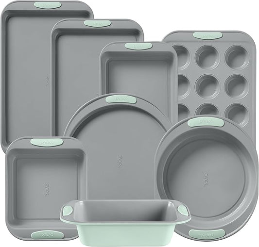Pyrex 8-Piece Metal Bakeware Set, Lightweight Stainless Steel Baking Trays with Heatsafe Silicone Handles, Cookie & Muffin Sheets, Round/Square Baking Pans, Sage