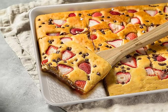 Wildone Baking Sheet Pan Set, Honeycomb Embossed Nonstick Baking Sheet 15x10 In, Thicker Carbon Steel Cookie Sheet, Even Heating Jelly Roll Pan, White, 2 Pack - Image 7