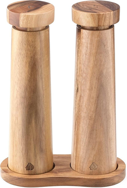 Navaris Salt and Pepper Mill Set with Tray - Adjustable Acacia Wood Salt and Pepper Grinders Shakers with Ceramic Grinding Core for Home, Restaurants
