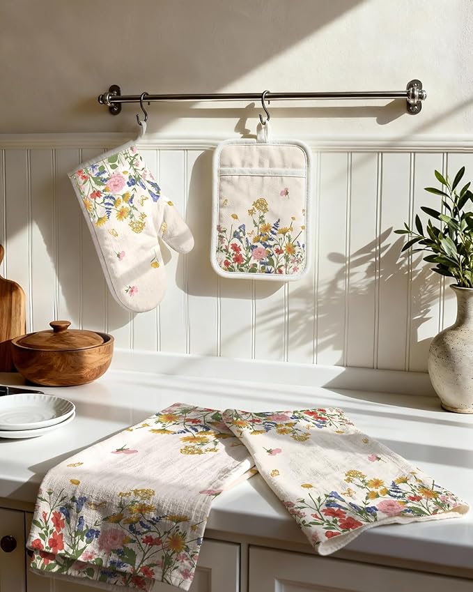 Miss Adola 270 GSM Cotton Kitchen Towels, Oven Mitt and Pot Holder - 4 Pack Kitchen Decor and Accessories Set Spring Cute Farmhouse Quilted Lining Heat Resistant Set with Hanging Loop, Retro Flower - Image 2