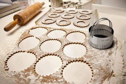 HULISEN Biscuit Cutter Set (3 Pieces/Set), Round Cookies Cutter with Handle, Professional Baking Dough Tools (Wave) - Image 4