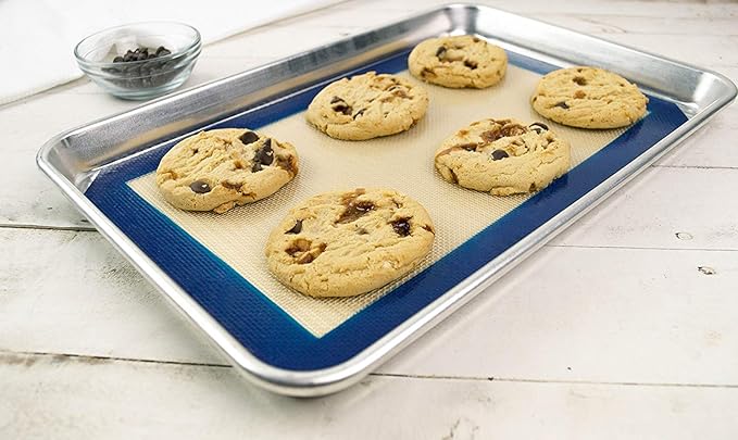 USA Pan Jelly Roll Pan, Heavy Duty Aluminized Steel, 14.1875 x 9.25, Corrugation Design May Vary - Image 3
