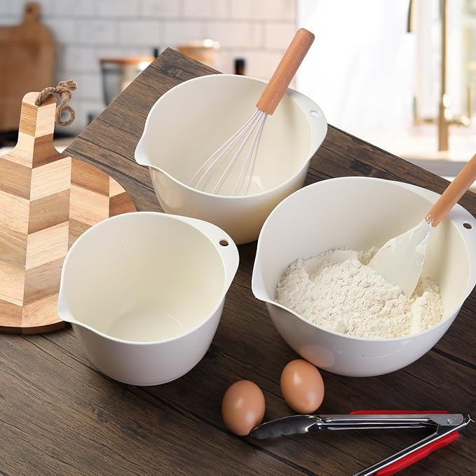 3 Plastic Mixing Bowls with Pour Spout,Lids and TPR Non-Slip Bottom,Small Nesting Batter Bowl Set for Kitchen Prep,Baking,Storage,BPA Free,Easy to Grip,1.5Qt,2Qt,3Qt,White
